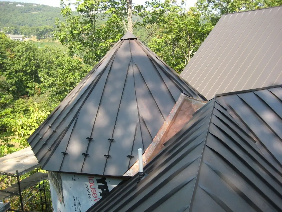Professional Gutter Cleaning by Craftsman Roofing in Old Town